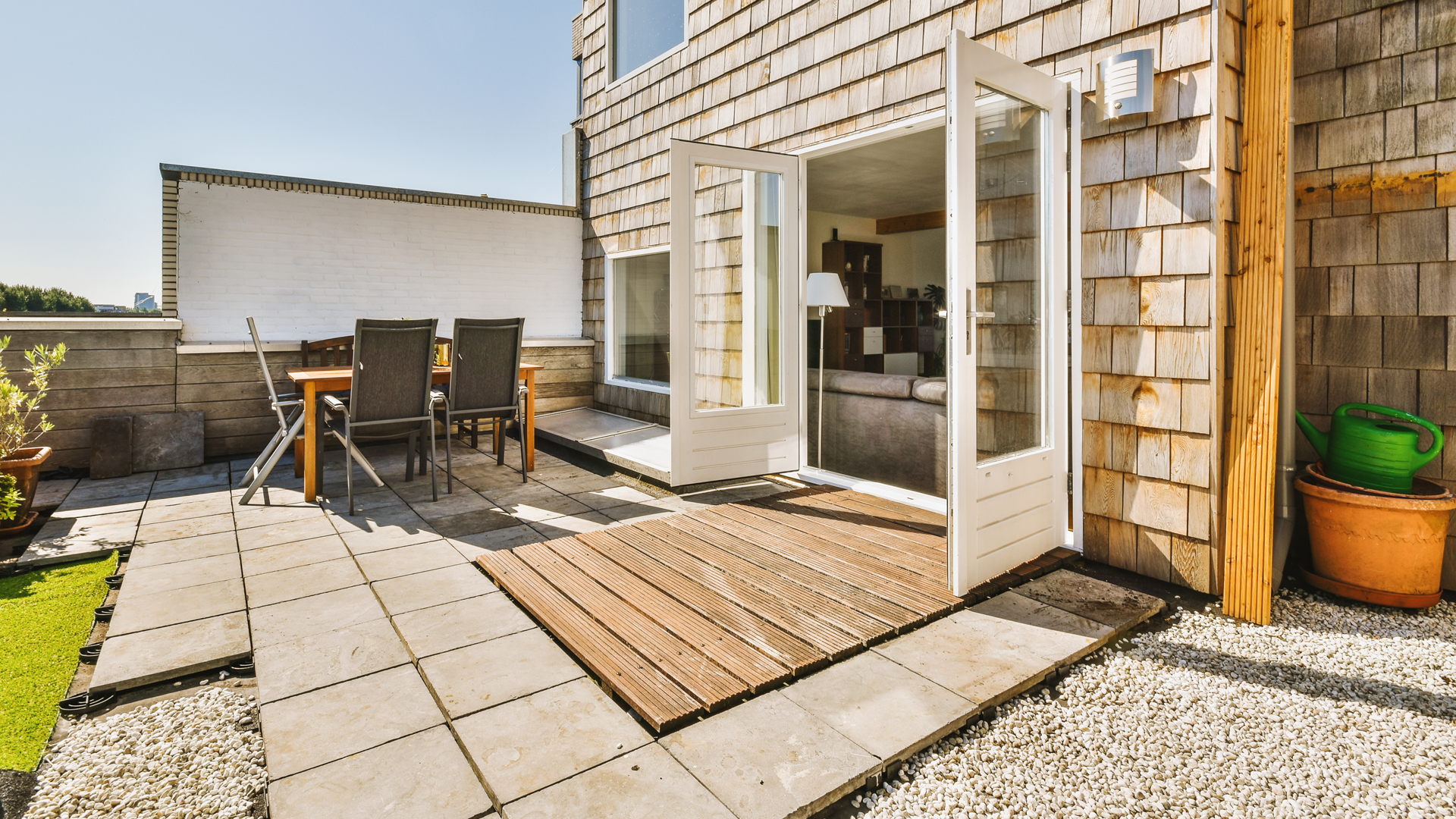Is It Smarter to Buy or Rent a Second Home?